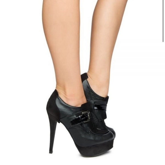 Dollhouse Black Piped Toe 5 Inch Stiletto Bootie Size 9 - Picture 1 of 13